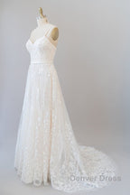 Chic Long A-line Sweetheart Spaghetti Strap Appliques Tulle Wedding Dresses