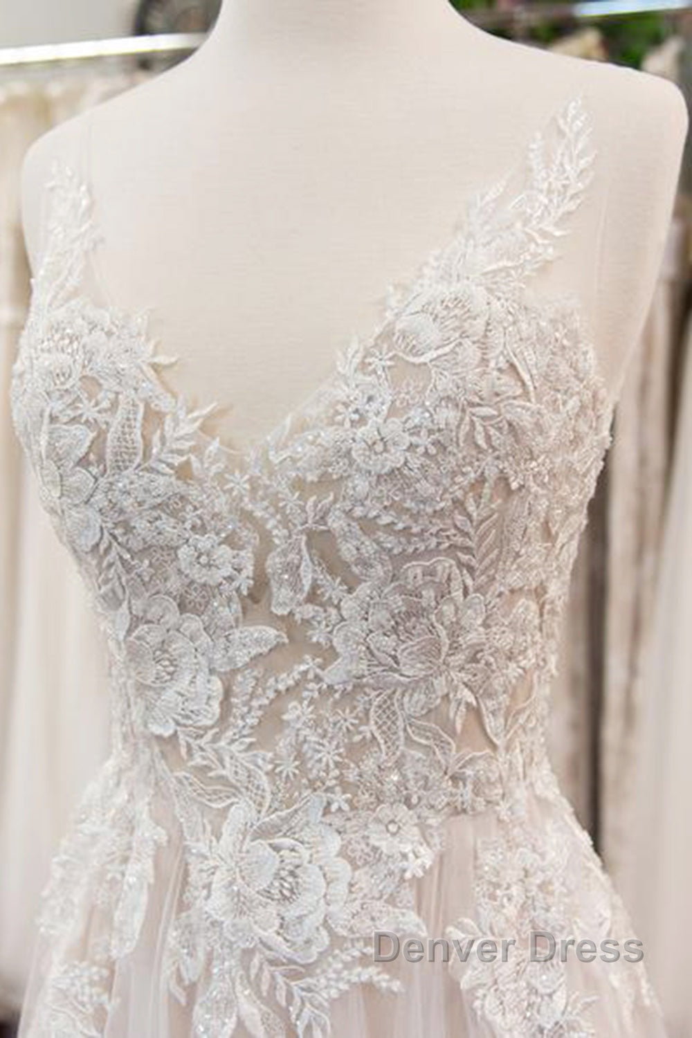 Chic Long A Line V neck Appliques Lace Tulle Wedding Dresses