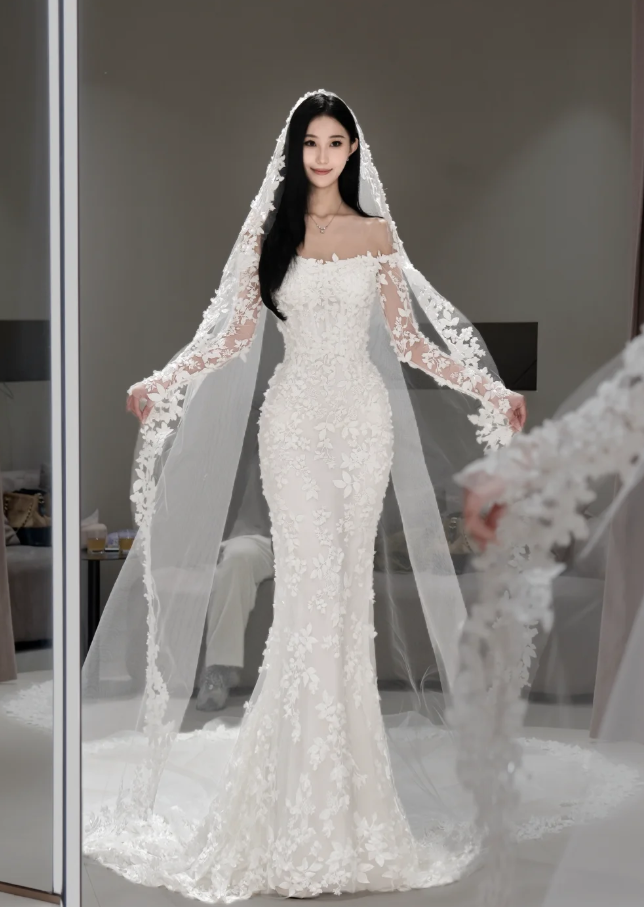 Chic Mermaid Long Wedding Dress Tulle Strapless White Bridal Gown Appliques Sleeveless Bridal Dresses Main image