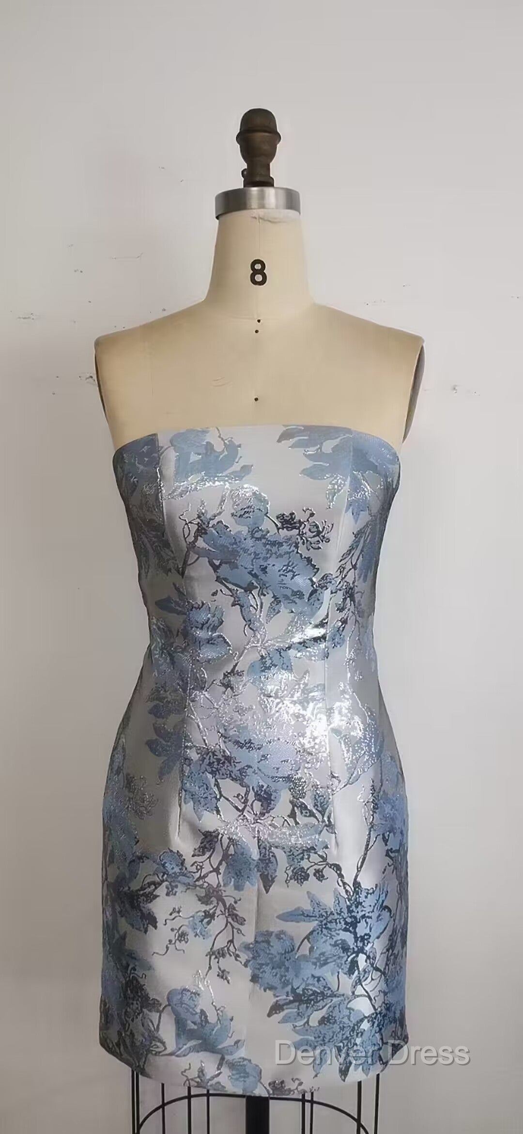 Chic Strapless Short Homecoming Dresses Secondary image