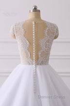 Classic Cap sleeves V neck White Ball Gown Lace Wedding Dresses