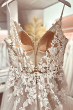 Classy V Neck Spaghetti Straps Sleeveless Long Lace Wedding Dresses Online