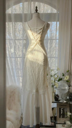 Clean And Elegant White V-Neck Lace Beaded Mermaid Long Prom Dresses