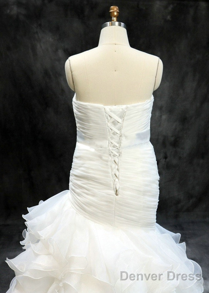 Court Train Sweetheart Sleeveless Wedding Dresses