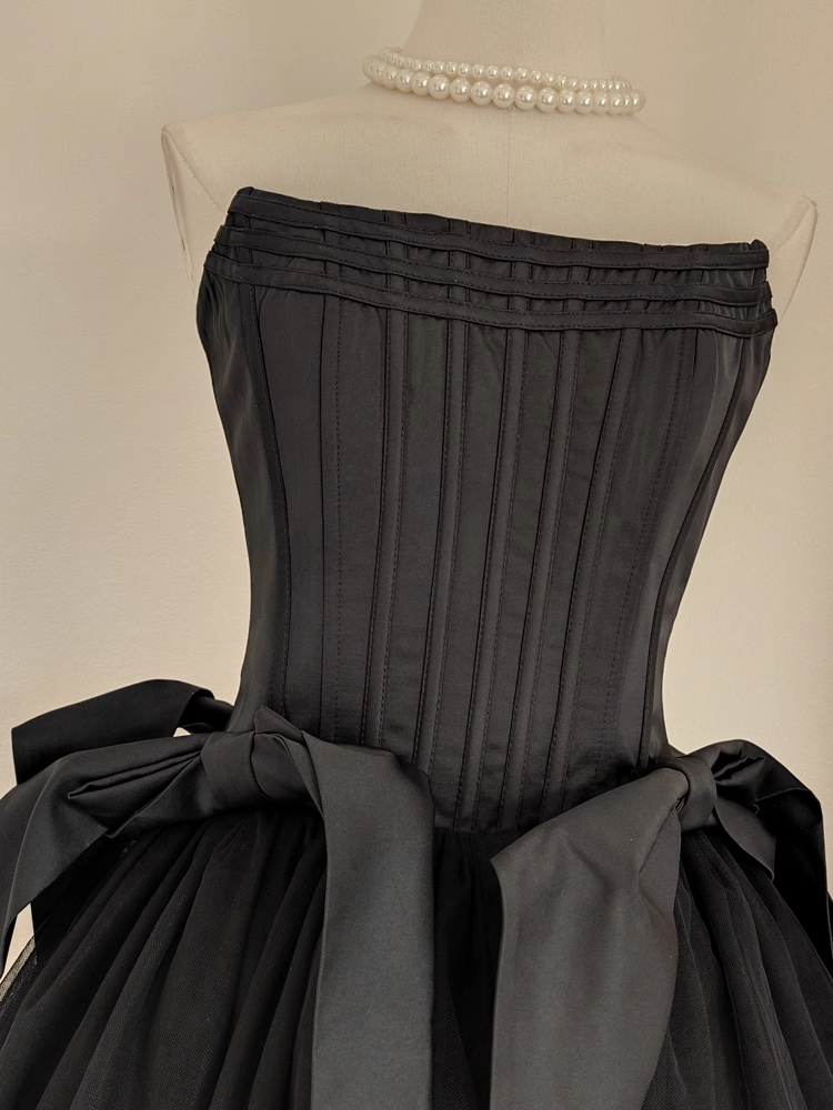 Cute A Line Strapless Black Travel Vacation Dress Short Satin Birthday Dresses