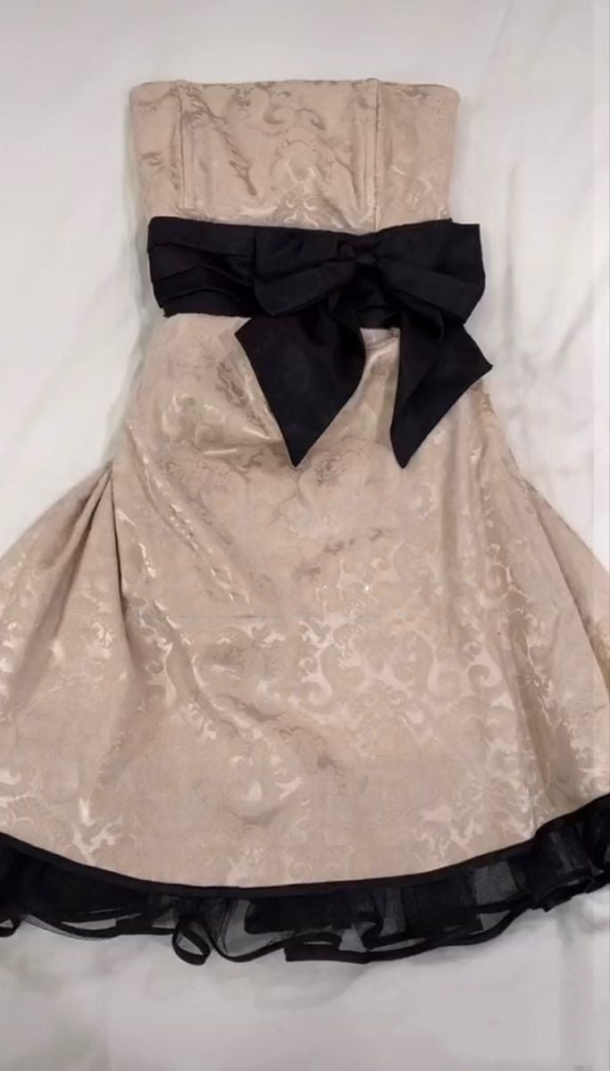 Cute A Line Strapless Satin Champagne Mini Short Prom 8Th Grade Homecoming Dress Summer Middle School Hoco Dresses 18Th Birthday Outfits