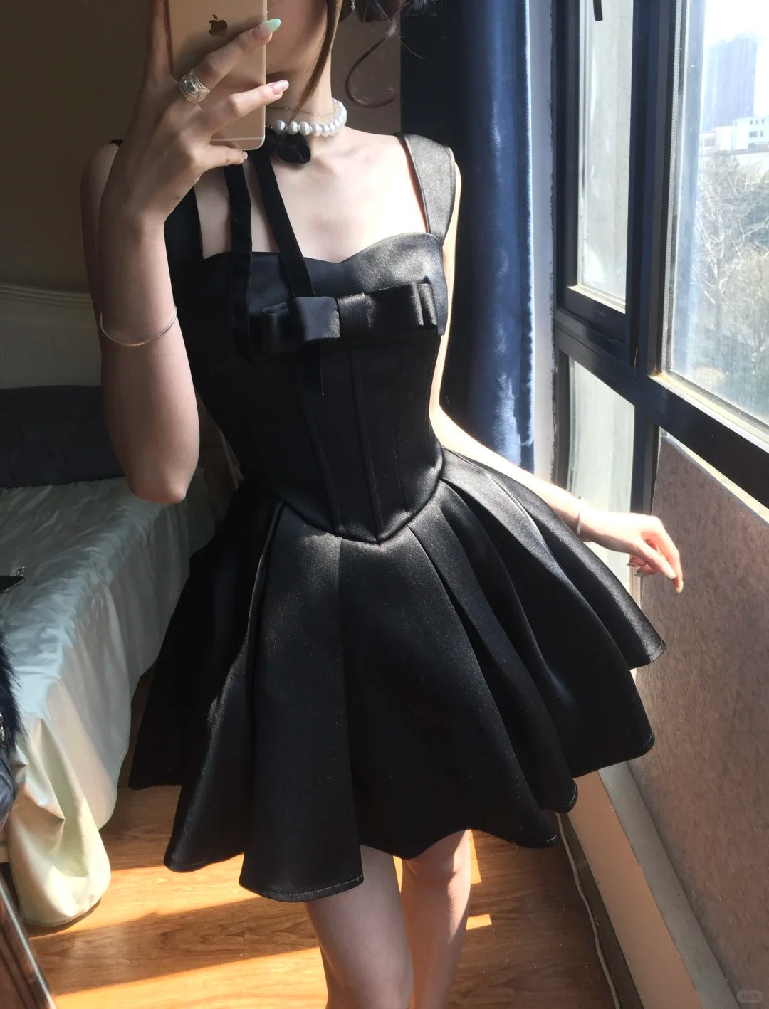 Cute Black Satin Bow A-Line Mini 17Th Birthday Homecoming Dresses