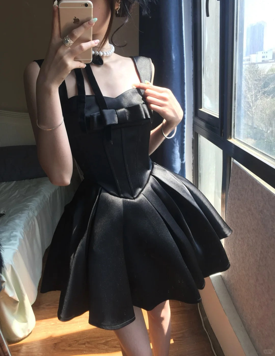 Cute Black Satin Bow A-Line Mini 17Th Birthday Homecoming Dresses