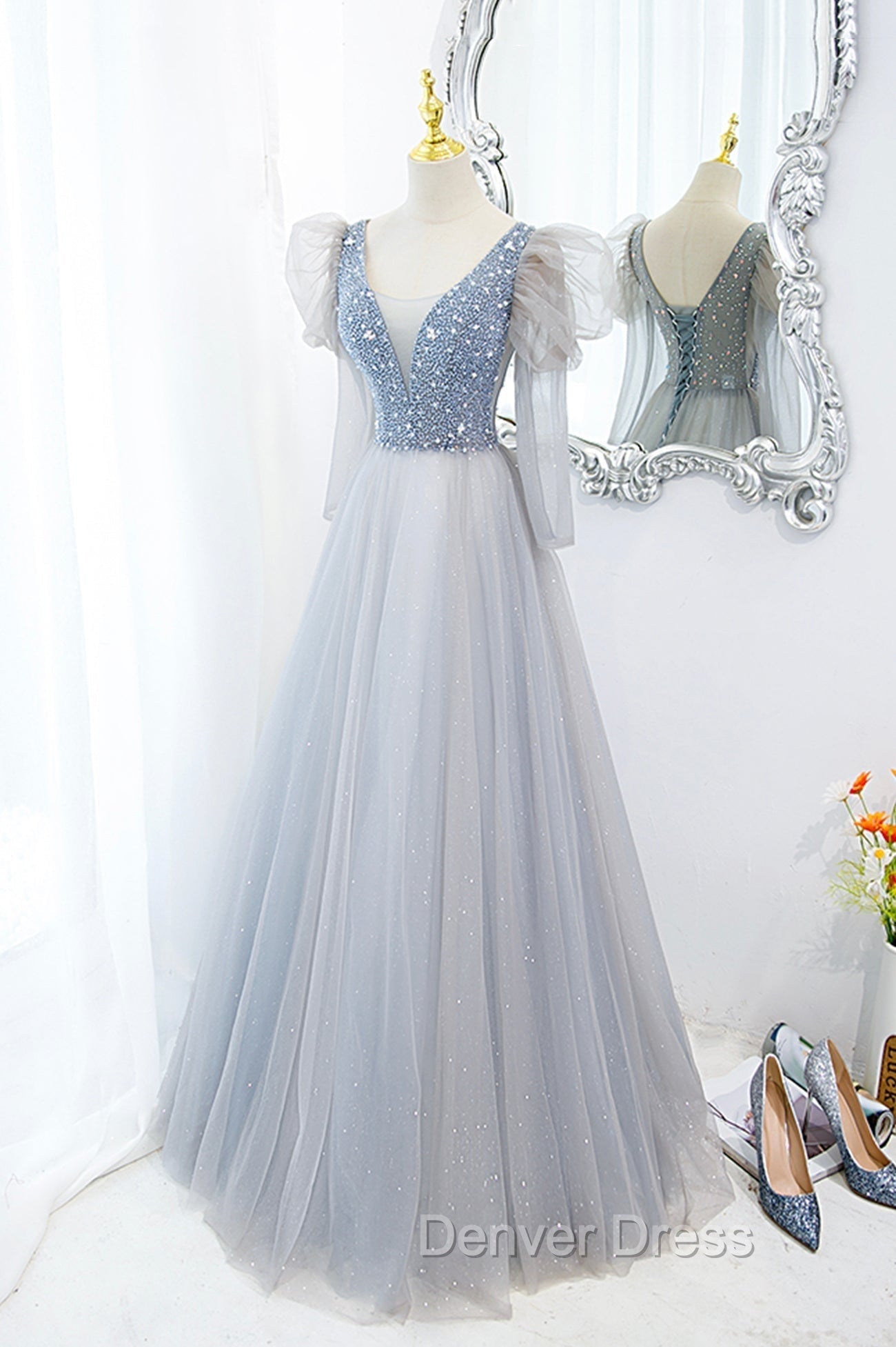 Cute V-Neck Tulle Long Prom Dresses with Beaded, A-Line Long Sleeve Evening Dresses