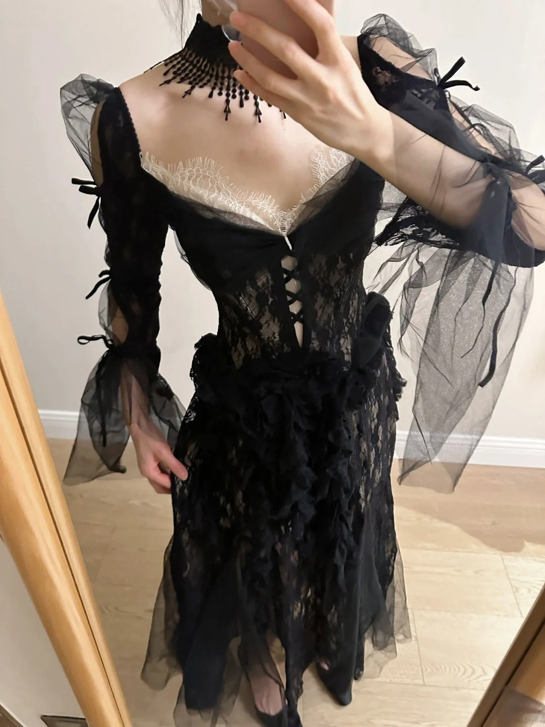 Dark Vintage Black Long Sleeve High-Slit Lace Tulle Prom Dresses Evening Dresses