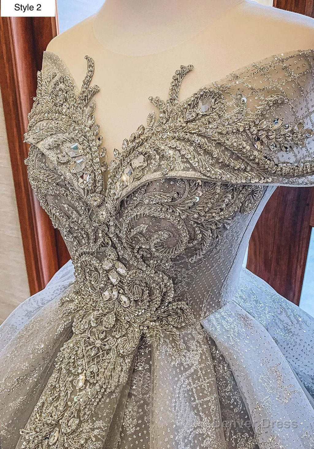 Modern Sparkly Grey Silver Long Or Cap Sleeves Ball Gowns Wedding Prom Dresses With Glitter Tulle