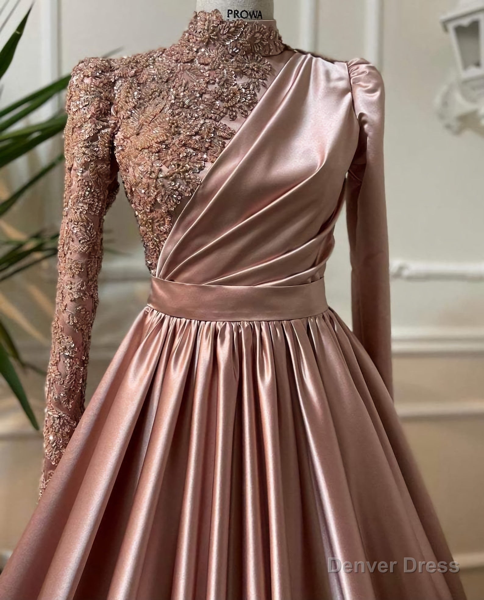 Rose Gold Silver Prom Dress, Long Sleeves Dubai Prom Dresses, Muslim Women Wedding Prom Gown 2026 Elegant Silver Grey Arabic Engagement