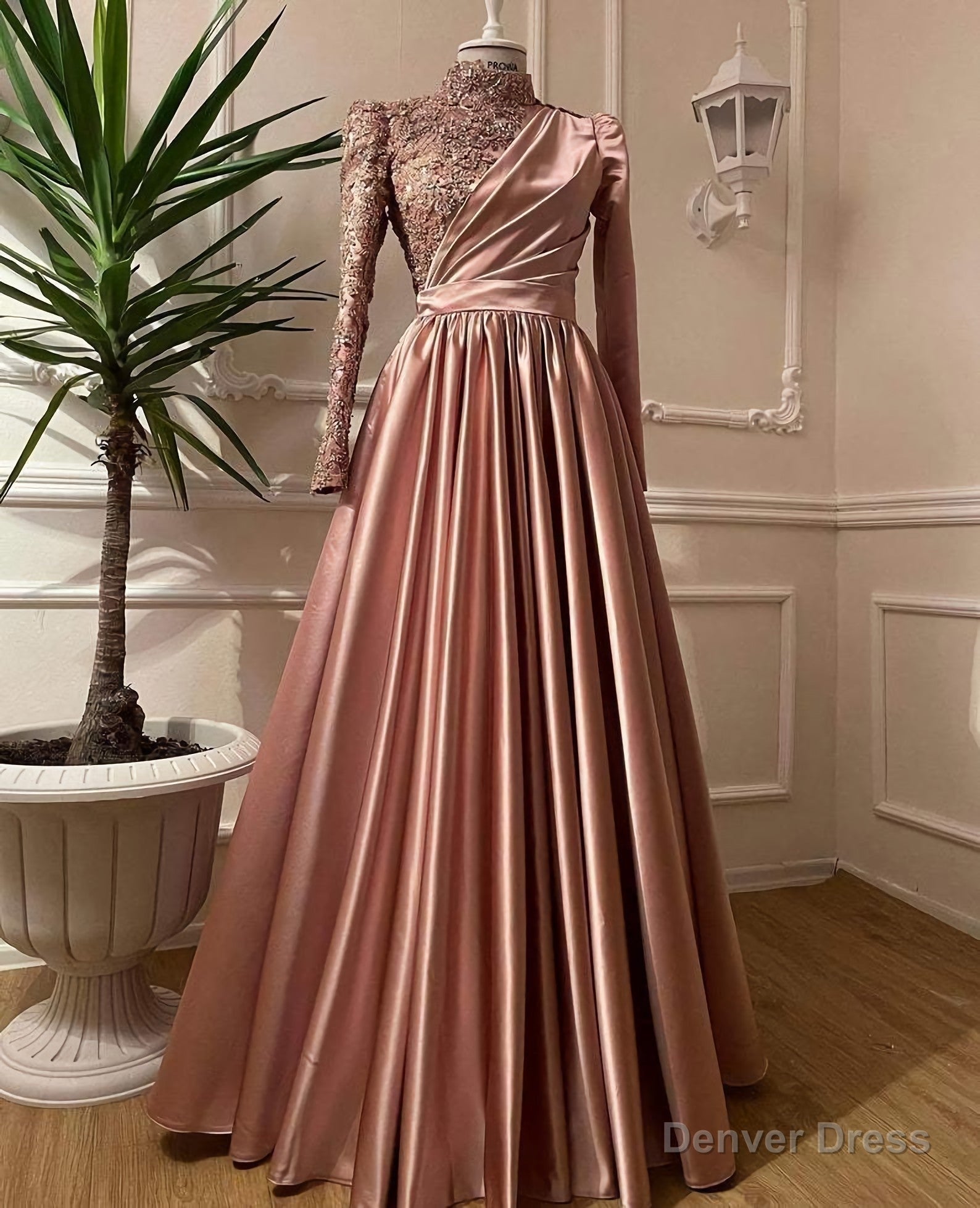 Rose Gold Silver Prom Dress, Long Sleeves Dubai Evening Dresses, Muslim Women Wedding Party Gowns 2025 Elegant Silver Grey Arabic Engagement