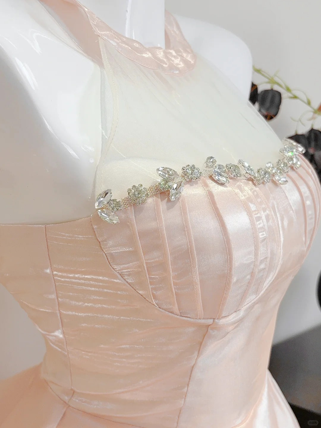 Dreamy Pink A-Line Halter Neck Ruffled Satin Prom Dresses Evening Dresses Bridesmaid Dresses