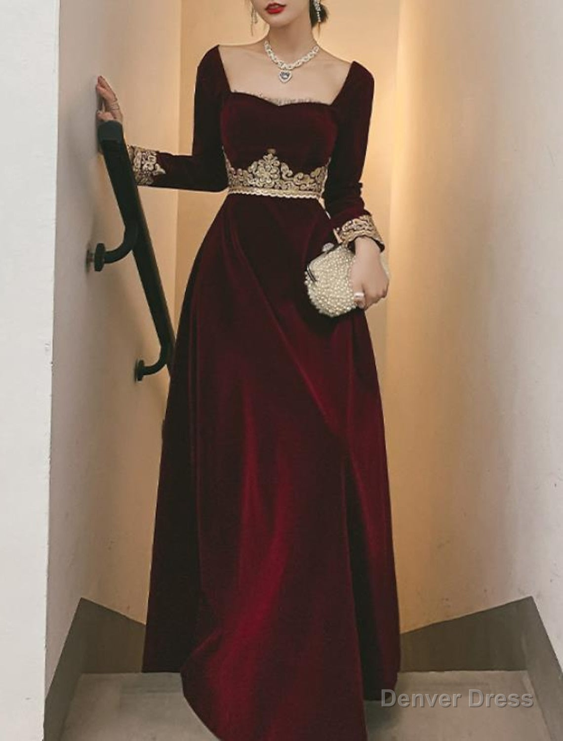 A-Line Prom Black Dress Vintage Dress Party Wear Floor Length Long Sleeve Scoop Neck Fall Wedding Guest Velvet with Appliques Dress To Impress Main image