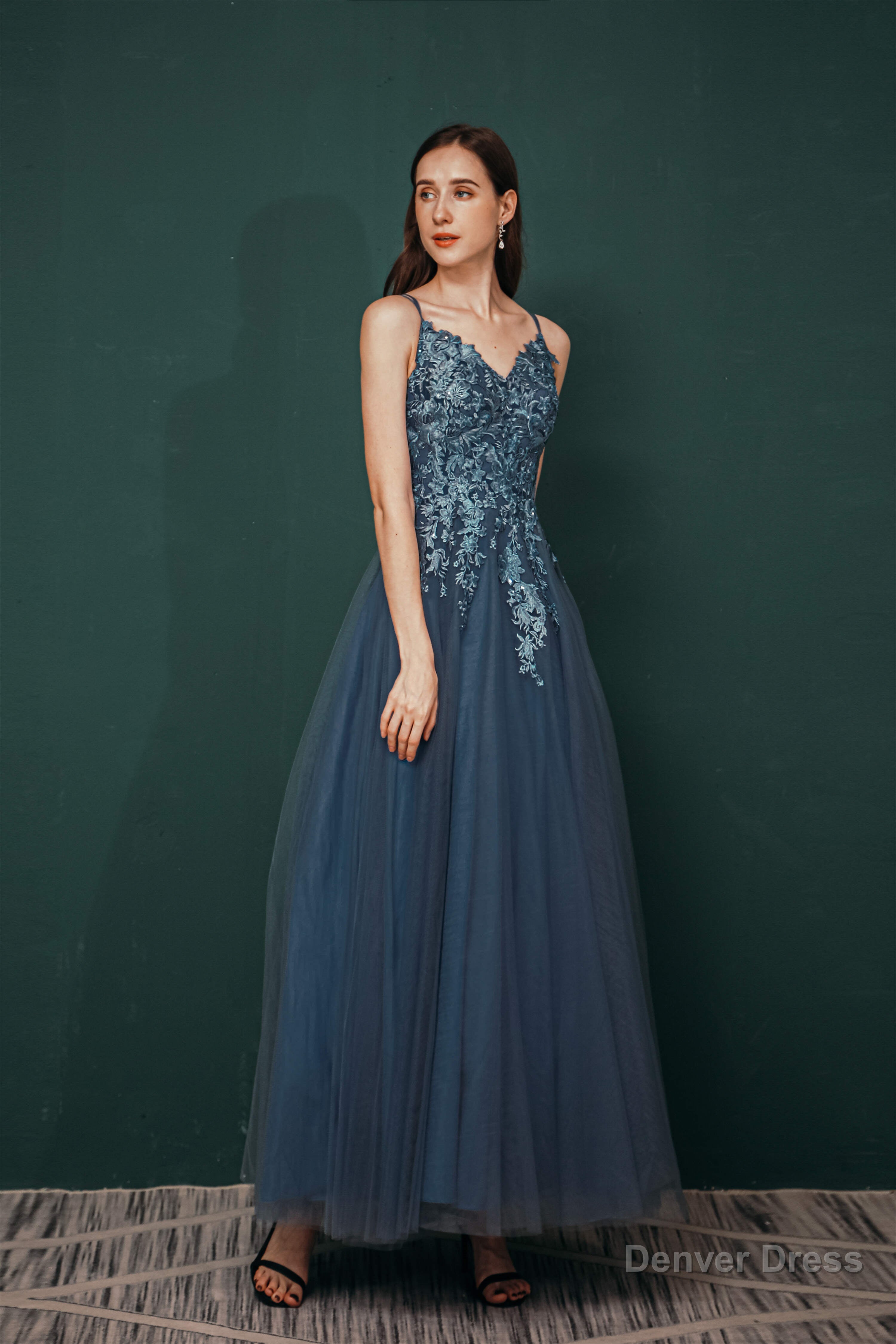 Dusty Blue Tulle A-line Low back Spaghetti strap Prom Dresses Main image