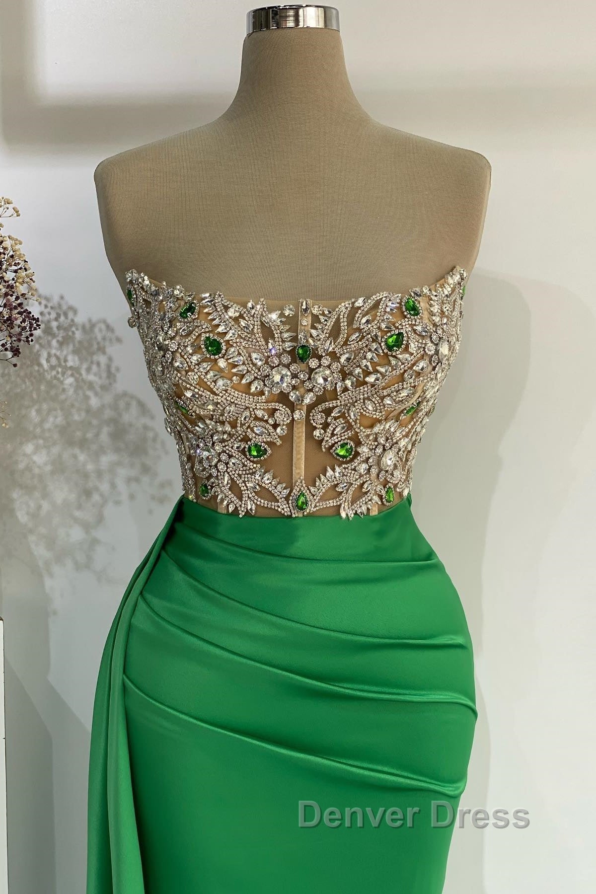 Strapless Emerald Green Mermaid Long Dresses With Beads