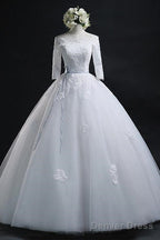 Elegant Ball Gowns Bateau Long Tulle Wedding Dresses With Lace