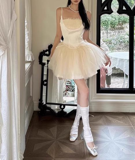 Elegant Ballet Style Strapless Tulle A-Line Birthday Short Skirt Homecoming Dresses