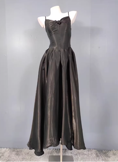 Elegant Black A-Line Spaghetti Strap Satin Long Prom Dresses Evening Dresses