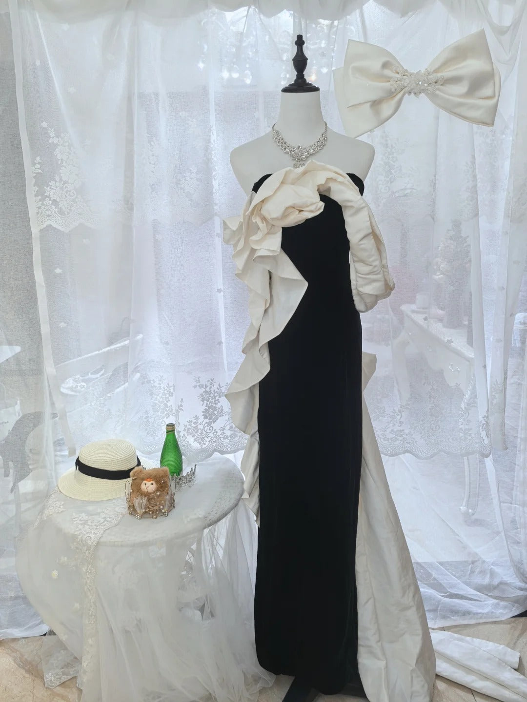 Elegant Black And White Color-Blocked Mermaid Strapless Velvet Satin Long Prom Dresses Evening Dresses