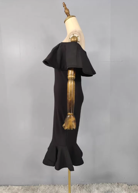 Elegant Black Mermaid Off-The-Shoulder Ruffled Satin Prom Dresses Evening Dresses