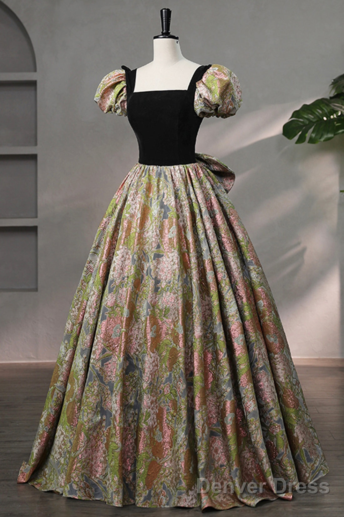 Elegant Black Puffy Short Sleeve Floor Length Prom Dress, A-Line Floral Pattern Evening Dress