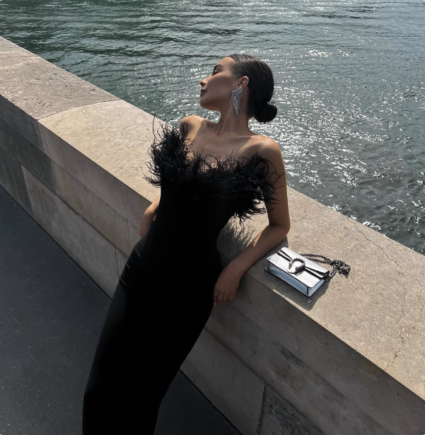 Elegant Black Strapless Feather Satin Bodycon Long Prom Dresses Evening Dresses Secondary image