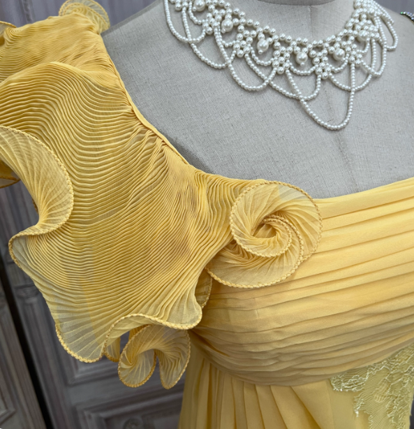 Elegant Bright Yellow A-Line One-Shoulder Ruched Floral-Appliqu¨¦ Chiffon Long Prom Dresses Evening Dresses