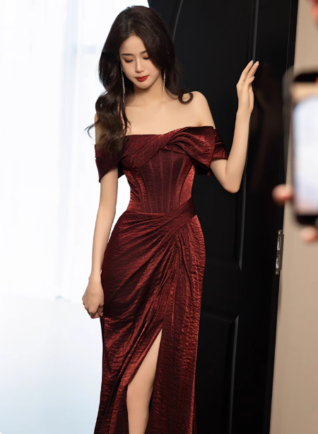 Elegant Burgundy Mermaid Off-The-Shoulder Ruffled Satin Train Prom Dresses Evening Dresses