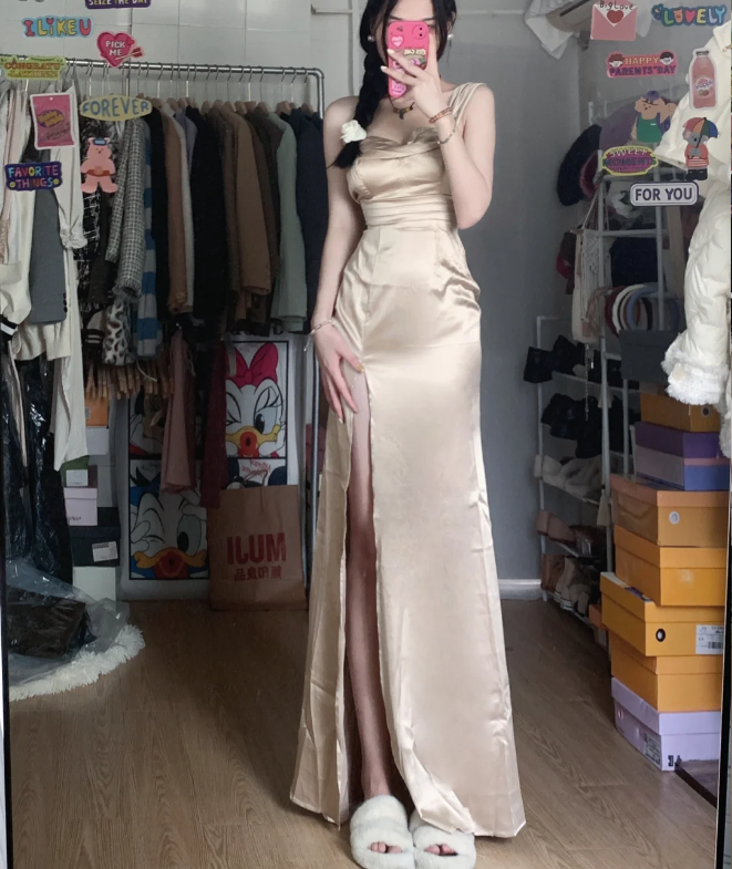 Elegant Champagne High-Slit Satin Long Prom Dresses Evening Dresses Main image