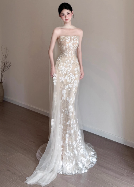Elegant Champagne Mermaid Strapless Petal Tulle Long Prom Dresses Evening Dresses