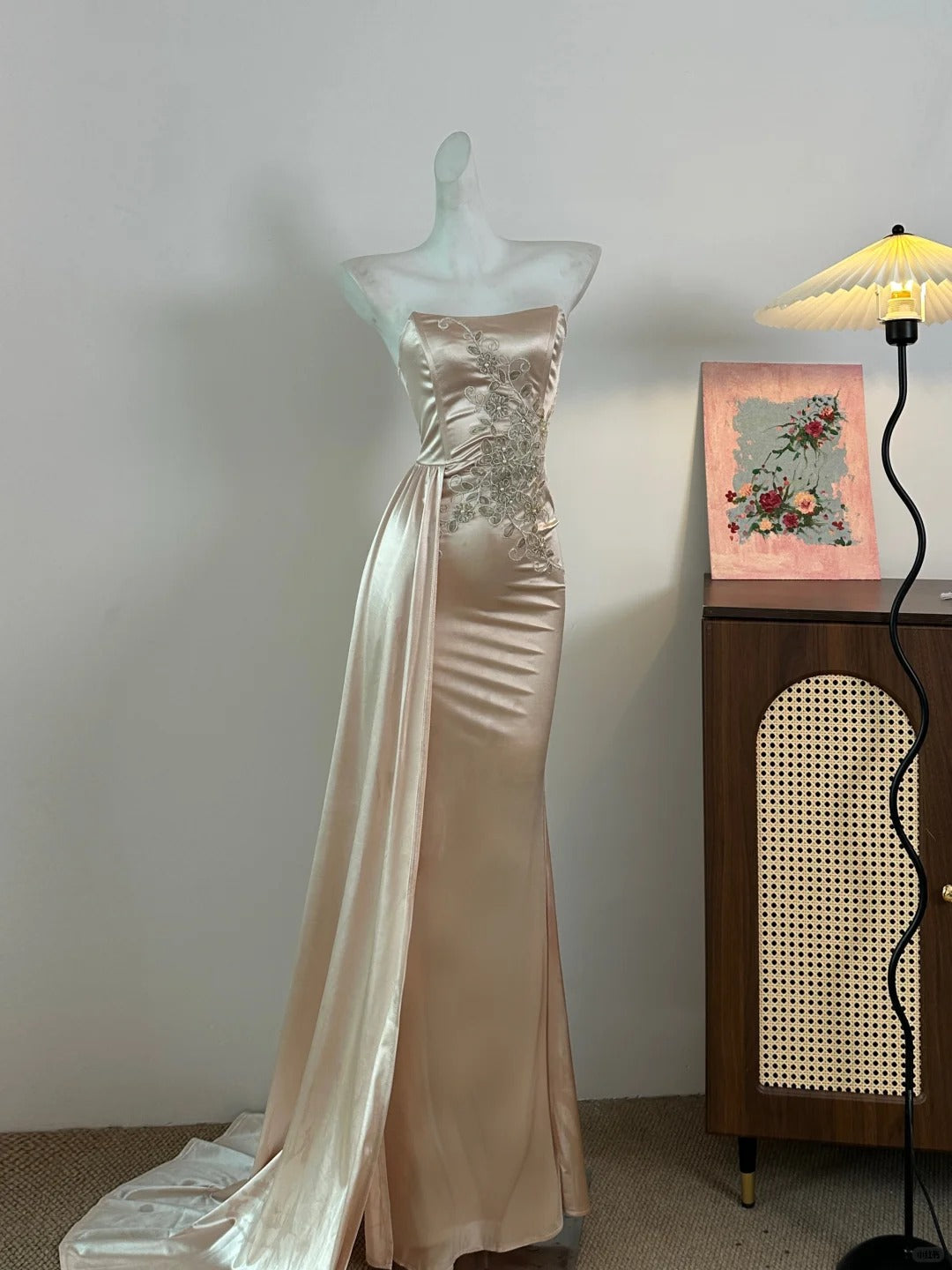 Elegant Champagne Mermaid Trailing Strapless Satin Long Prom Dresses Evening Dresses Main image