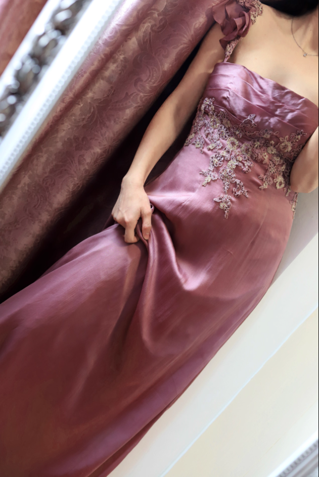 Elegant Dusty Rose Square Neck Spaghetti Strap Embroidered Ruffle Satin Long Prom Dresses Evening Dresses