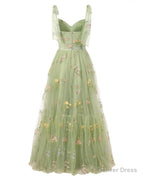 Elegant Embroidery Champagne Prom Dresses Sweetheart Spaghetti Straps A Line Party Dress Long Simple Formal Dress