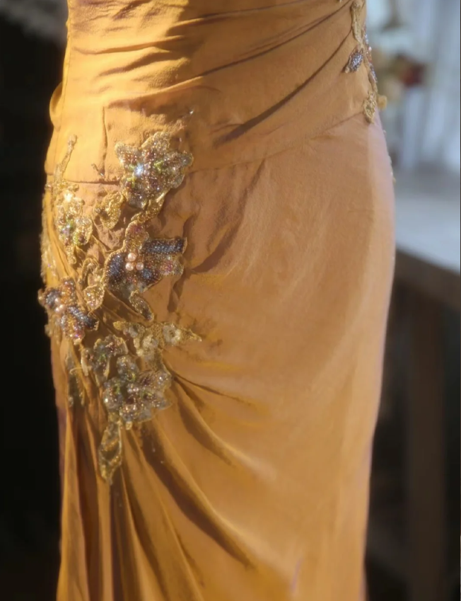 Elegant Ginger Yellow Mermaid V-Neck Beaded Embroidered Satin Prom Dresses Evening Dresses