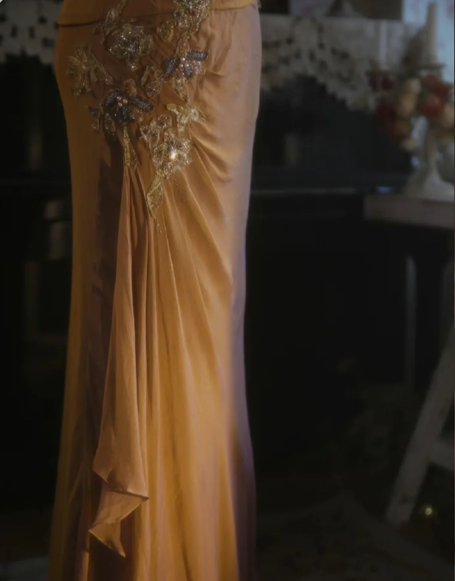 Elegant Ginger Yellow Mermaid V-Neck Beaded Embroidered Satin Prom Dresses Evening Dresses