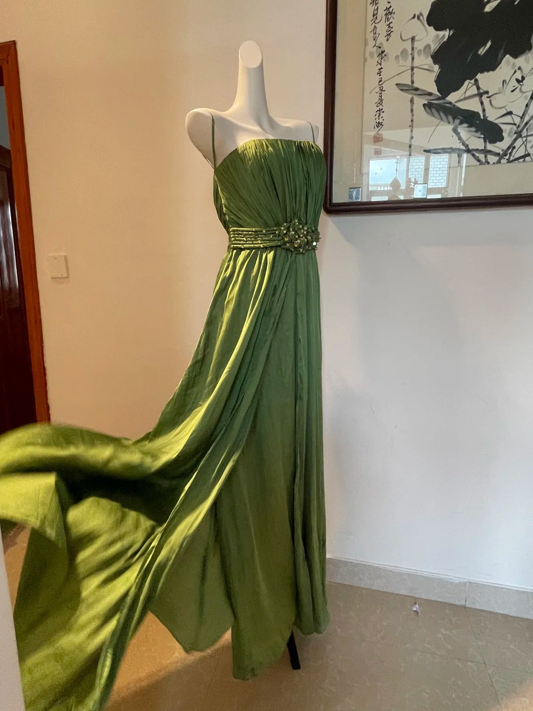 Elegant Green A-Line Spaghetti Strap Pleated Beaded Satin Long Prom Dresses Evening Dresses Bridesmaid Dresses Secondary image