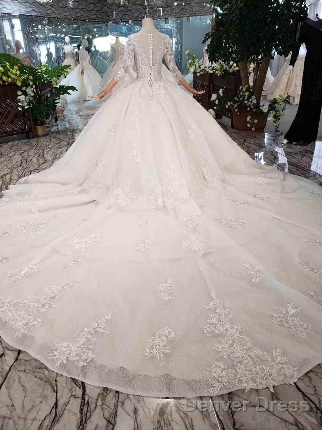 Elegant Half Sleeves Ball Gown Lace Layer Wedding Dress