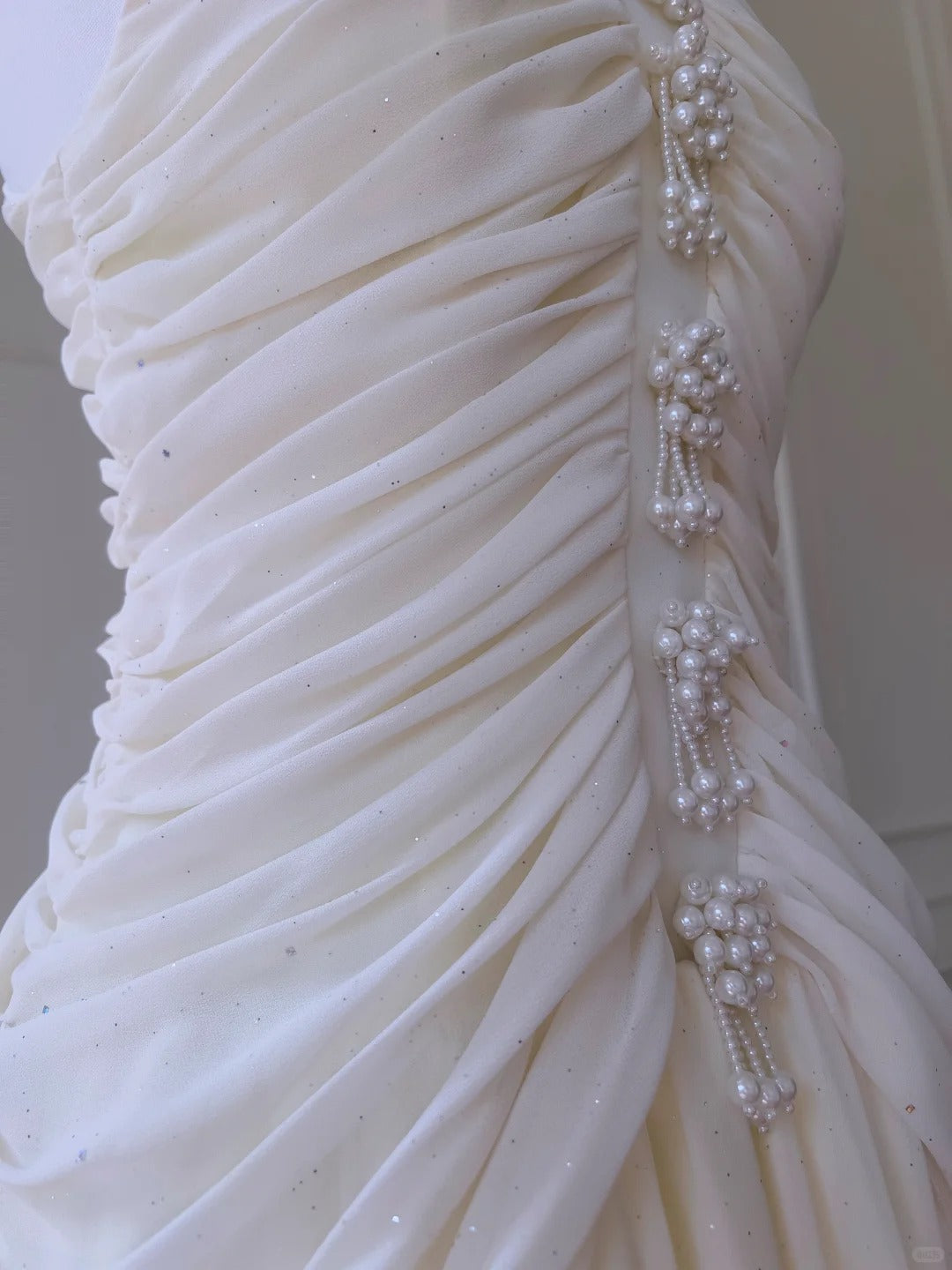 Elegant Ivory A-Line Halter Nack Pearl Pleated Chiffon Prom Dresses Evening Dresses