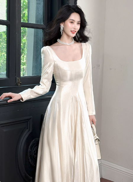 Elegant Ivory A-Line Square Neck Long-Sleeve Satin Long Prom Dresses Evening Dresses