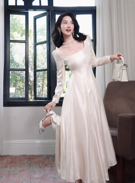 Elegant Ivory A-Line Square Neck Long-Sleeve Satin Long Prom Dresses Evening Dresses