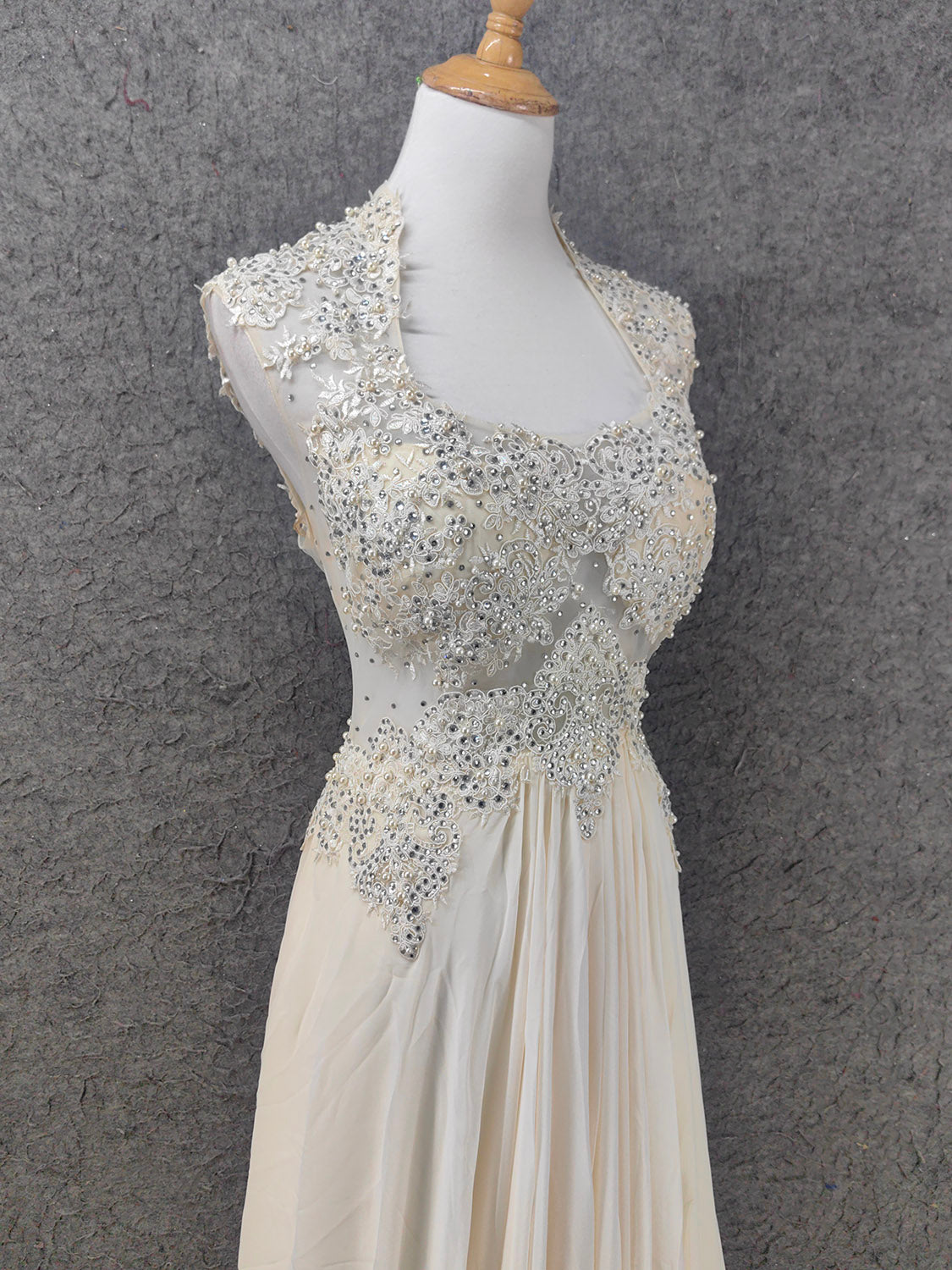 Elegant Ivory Cap-Sleeve Pearl Lace Chiffon Long Prom Dresses Evening Dresses