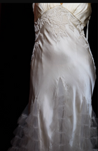 Elegant Ivory V-Neck Beaded Tulle Satin High-Low Prom Dresses Evening Dresses