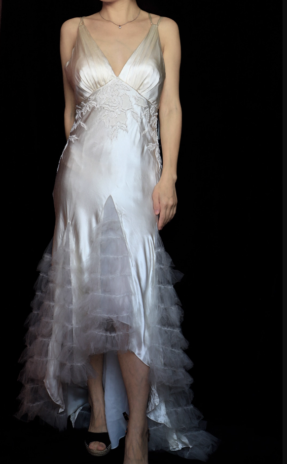 Elegant Ivory V-Neck Beaded Tulle Satin High-Low Prom Dresses Evening Dresses Main image