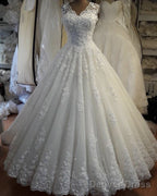 Elegant Lace Flowers Beaded V Neck Princess Wedding Dresses