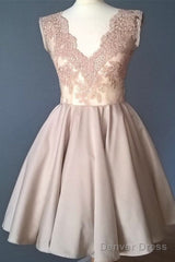 Elegant Lace V-Neck Cap Sleeves Homecoming Dresses Short Cocktail Dress