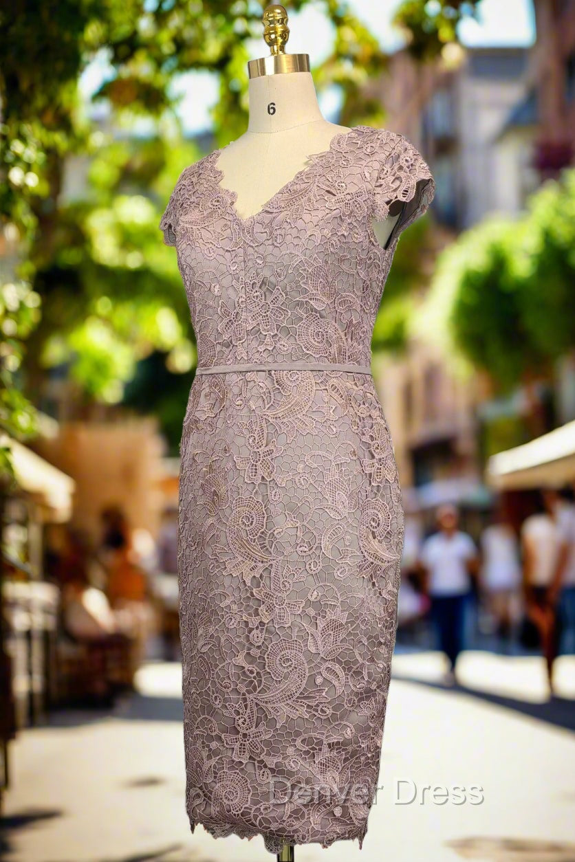 Elegant Lace V-neck Cap Sleeves Mother of the Bride Dresses with Sash Secondary image