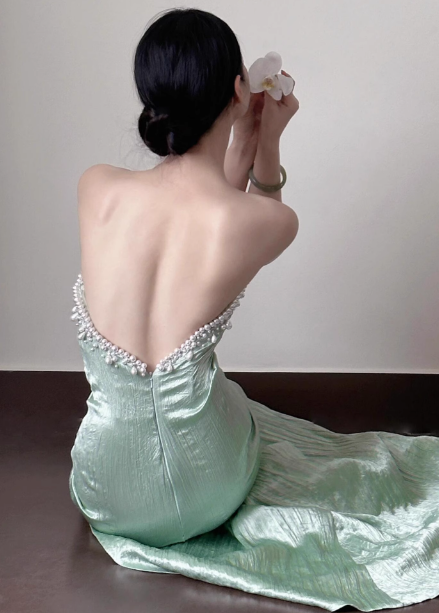 Elegant Light Mint Green Mermaid Sweetheart Neck Pearl Backless Shiny Satin Train Prom Dresses Evening Dresses
