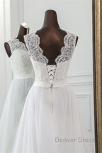 Elegant Long A-line Jewel Tulle Appliques Lace Wedding Dresses
